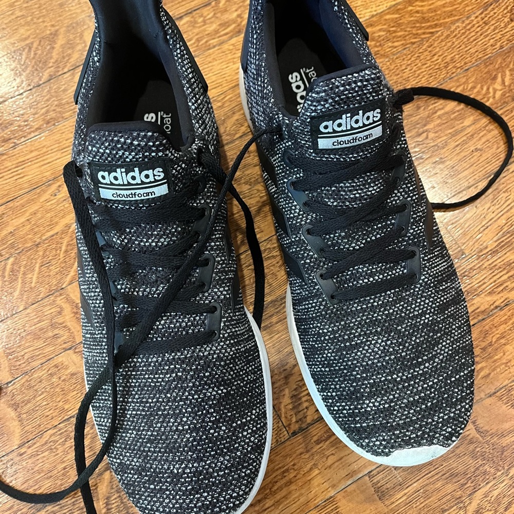Men’s Adidas Cloudfoam Black and White athletic shoes size 9